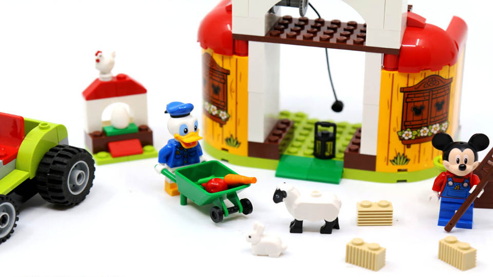Picture of Mickey Mouse & Donald Duck’s Farm - 10775 Lego set